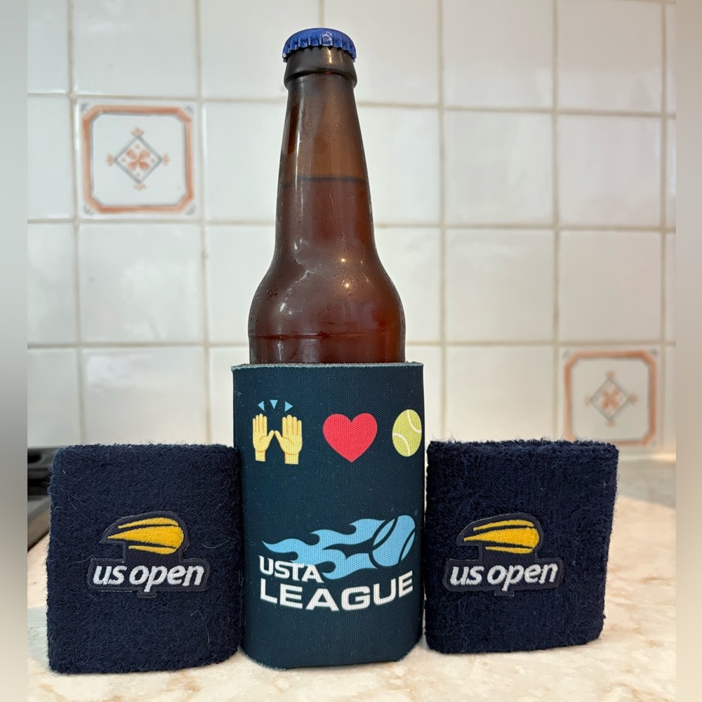 USTA Koozie and Wristbands